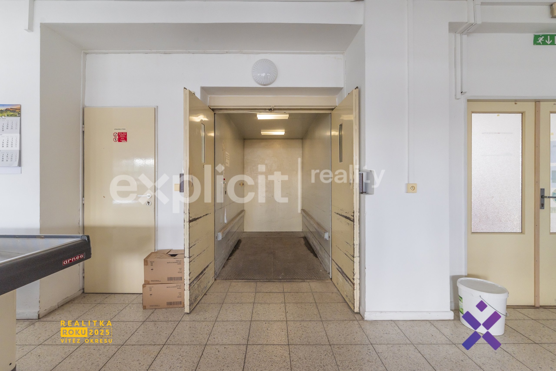 Prodej skladu a haly 3 394 m&sup2;, pozemek 6 552 