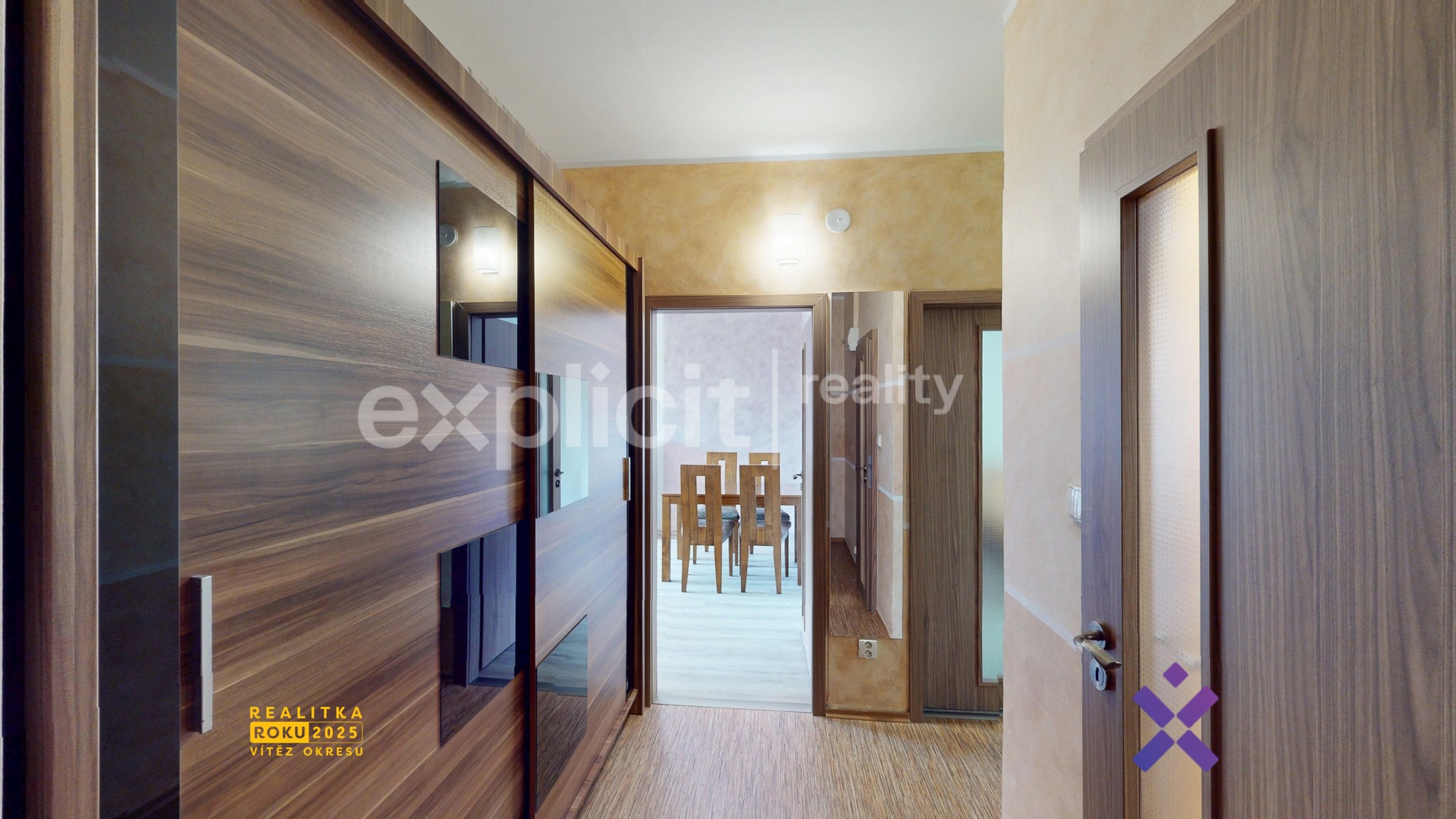 Pronájem bytu 2+1 56 m&sup2; - Družstevní, Uherský