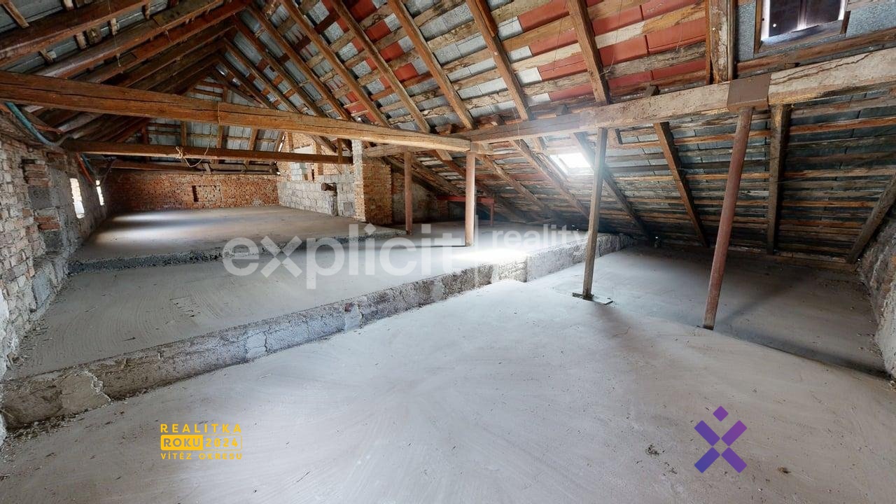 Prodej-domu-Zahnasovice-puda-08052025_111355