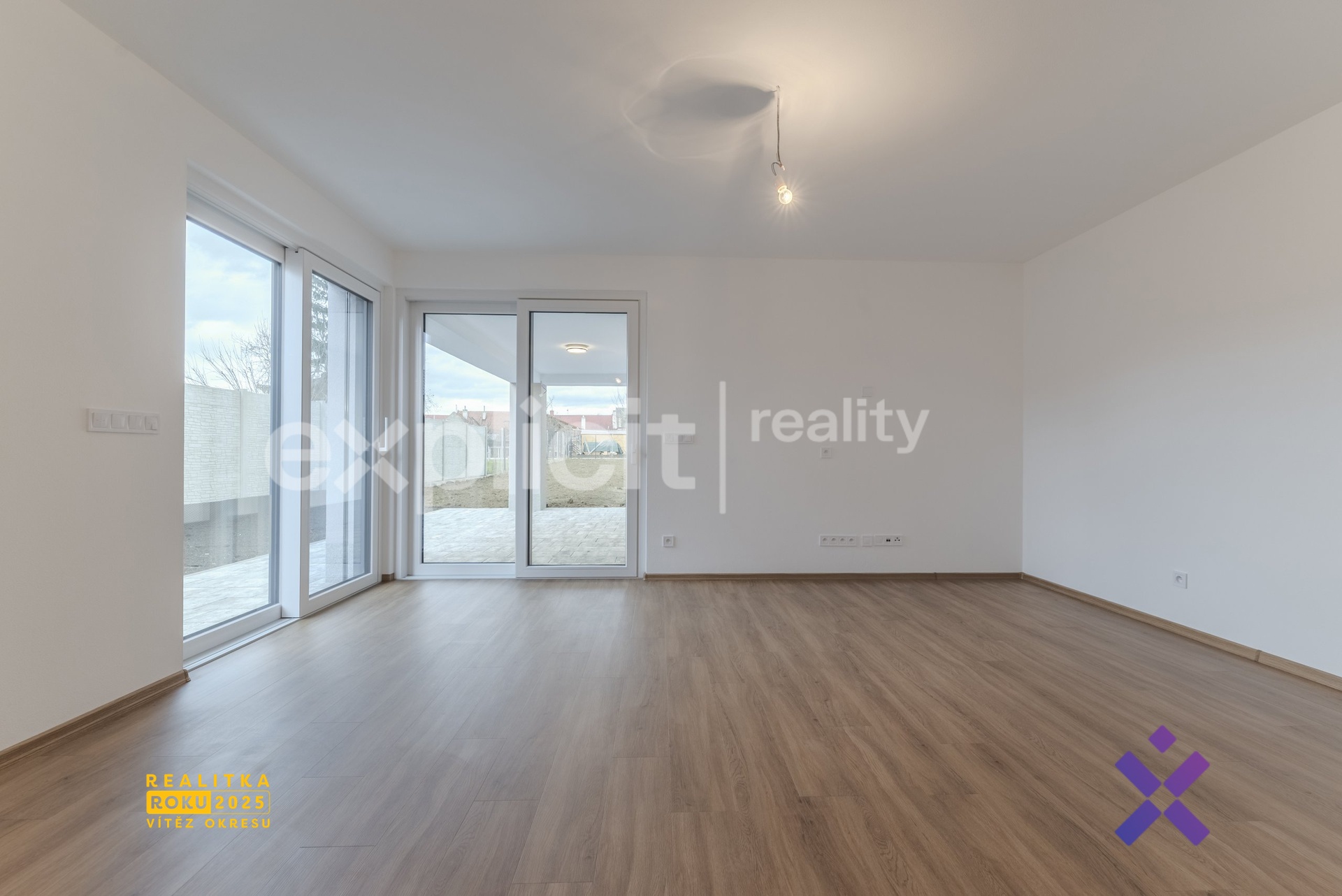 Prodej mezonetoveho bytu 3+kk 95 m&sup2; se zahradou 277 m&sup2;, Ostrozska Nova Ves1