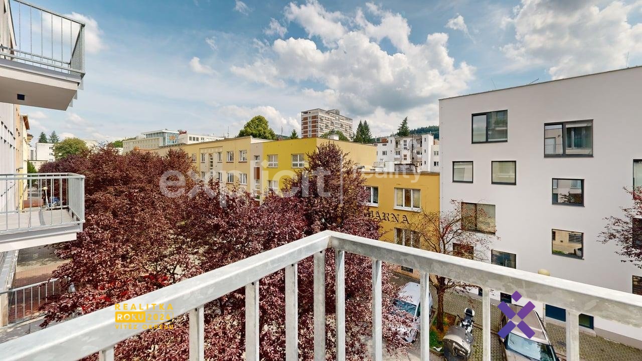 Sadova-7250-Balcony 1