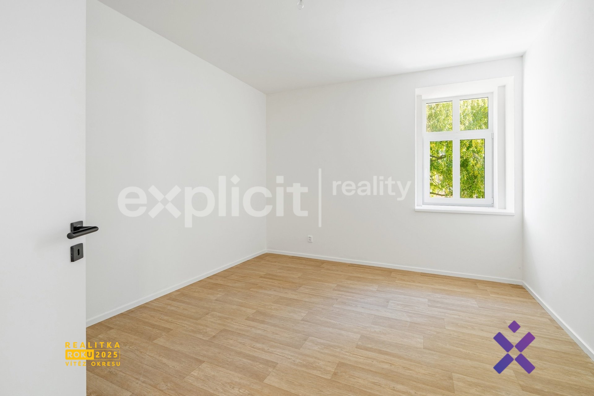 Tomáš Batík, Explicit reality, Pronájem bytu 4+kk,