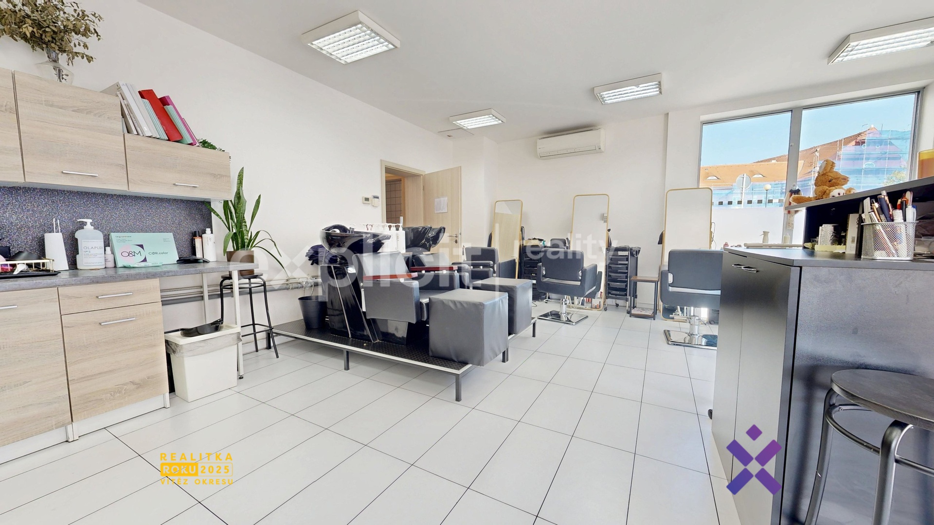 Filip Hladiš - realitní makléř, Pronájem obchodního prostoru s výlohou 1.N.P. 68 m&sup2; - Uherské Hradiš