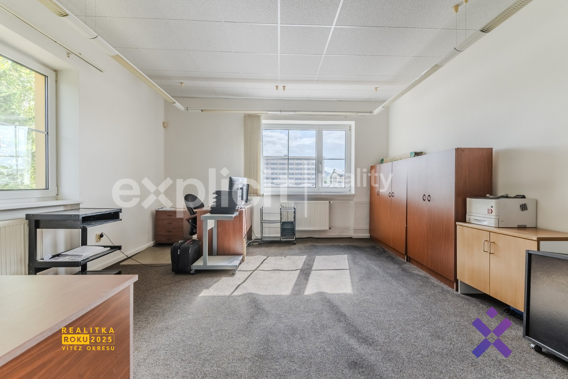 Prodej skladu a haly 3 394 m&sup2;, pozemek 6 552 