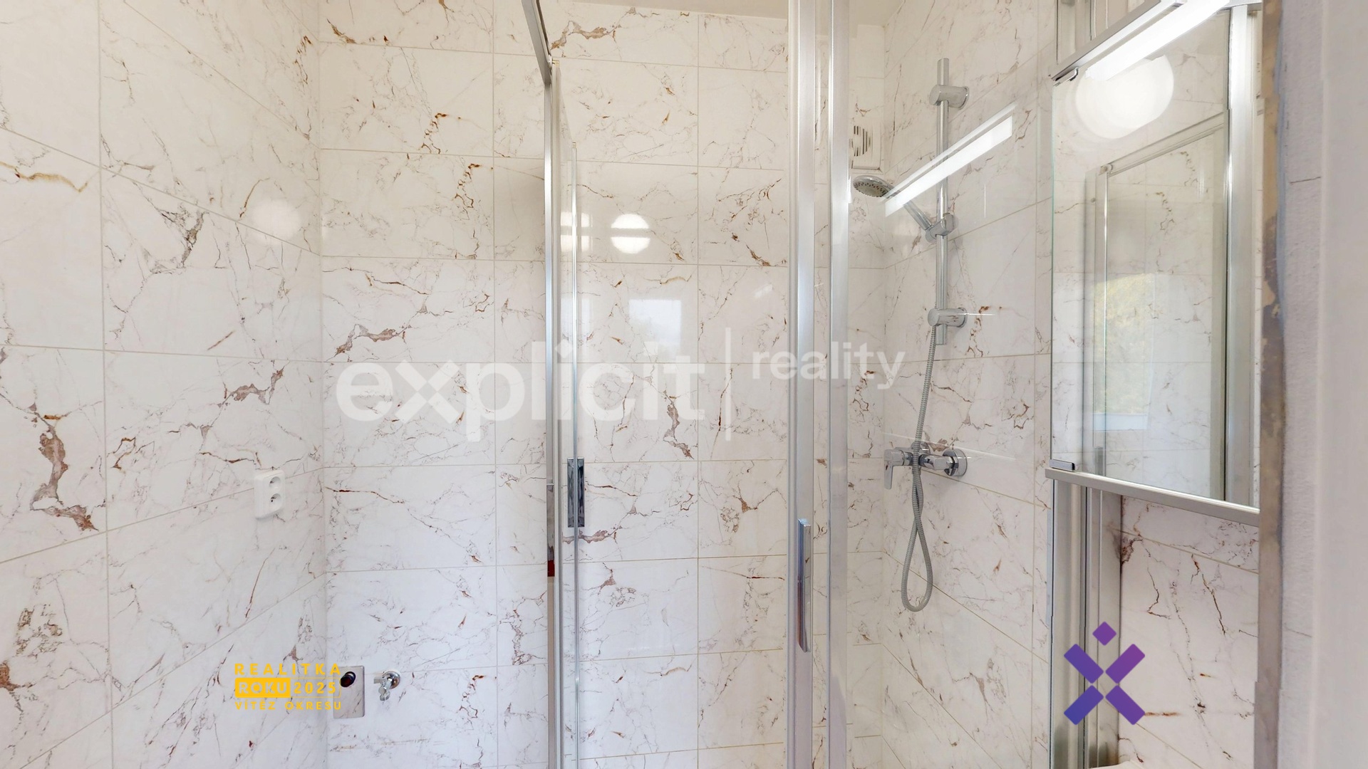 Pronájem bytu 3+1 74 m&sup2; - Osvoboditelů, Uhers