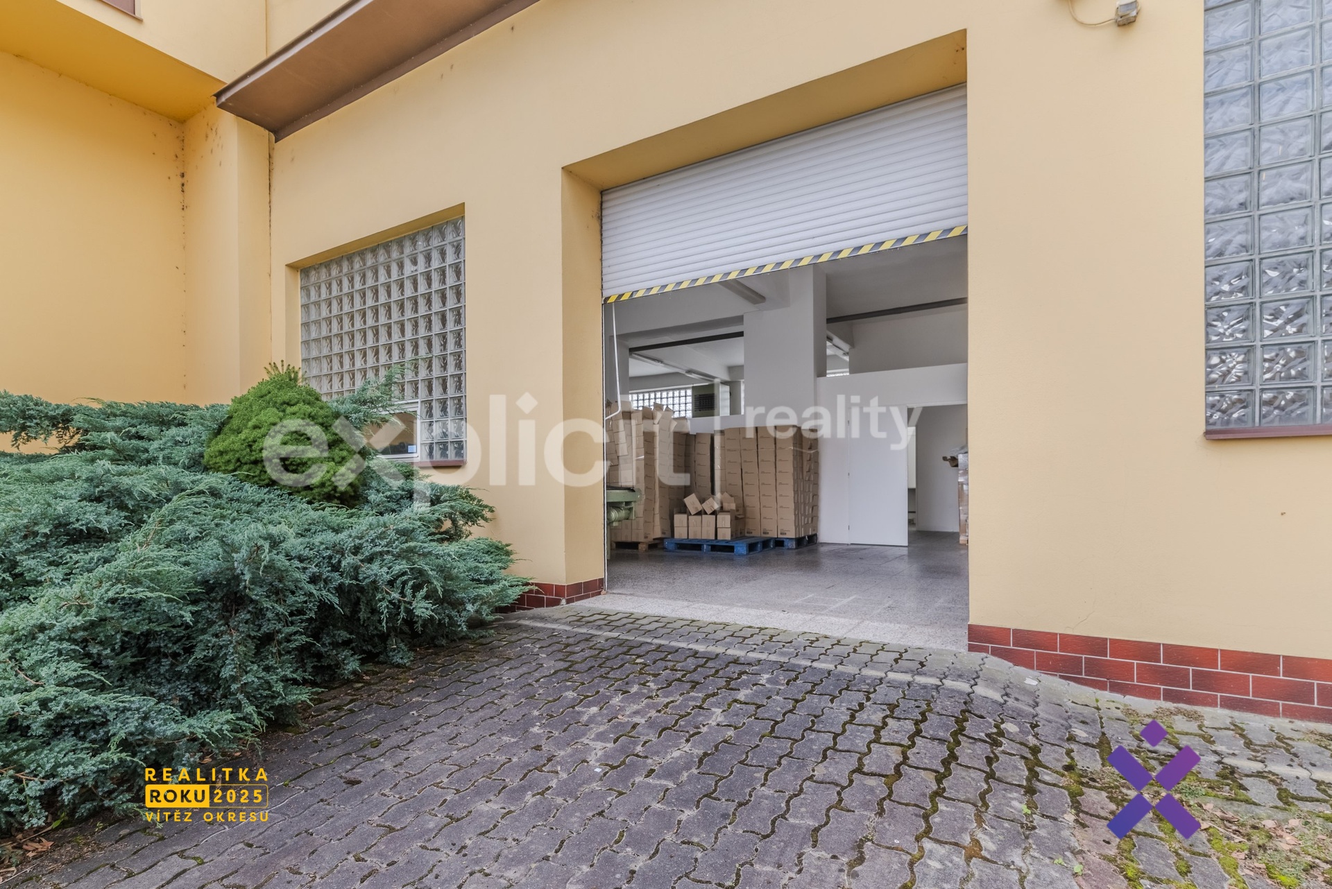 Prodej skladu a haly 3 394 m&sup2;, pozemek 6 552 