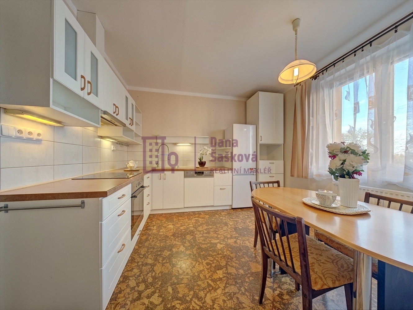 Kuchyně s jídelním koutem 2