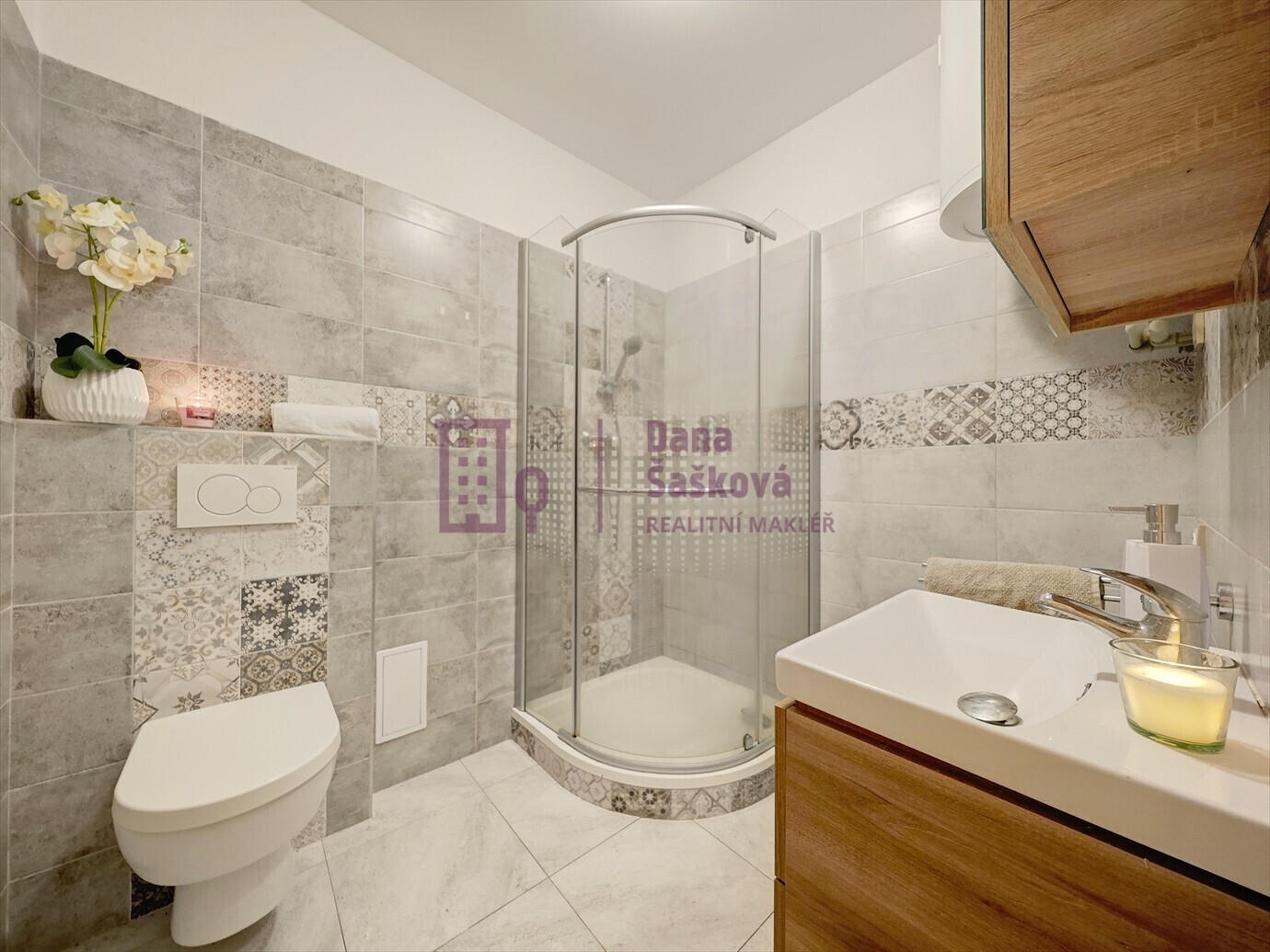 IMG_20250715_105053_4_6_8_Fusion-Interior.jpg