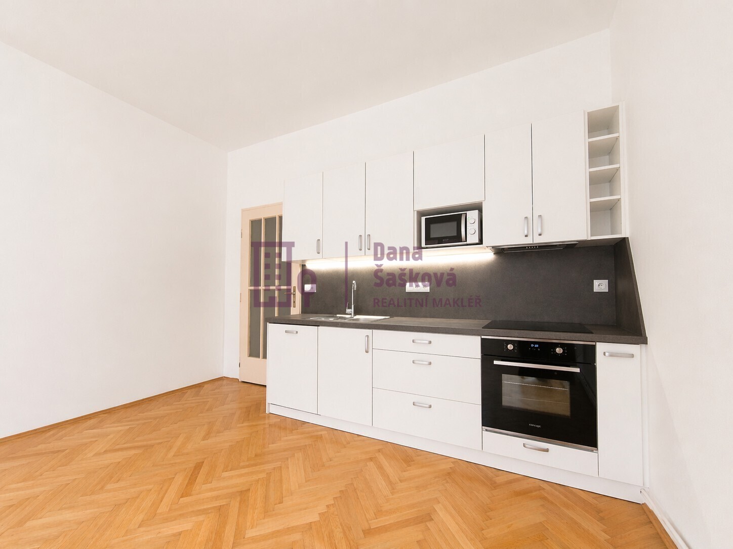 Minimalist modern kitchen interior.jpg