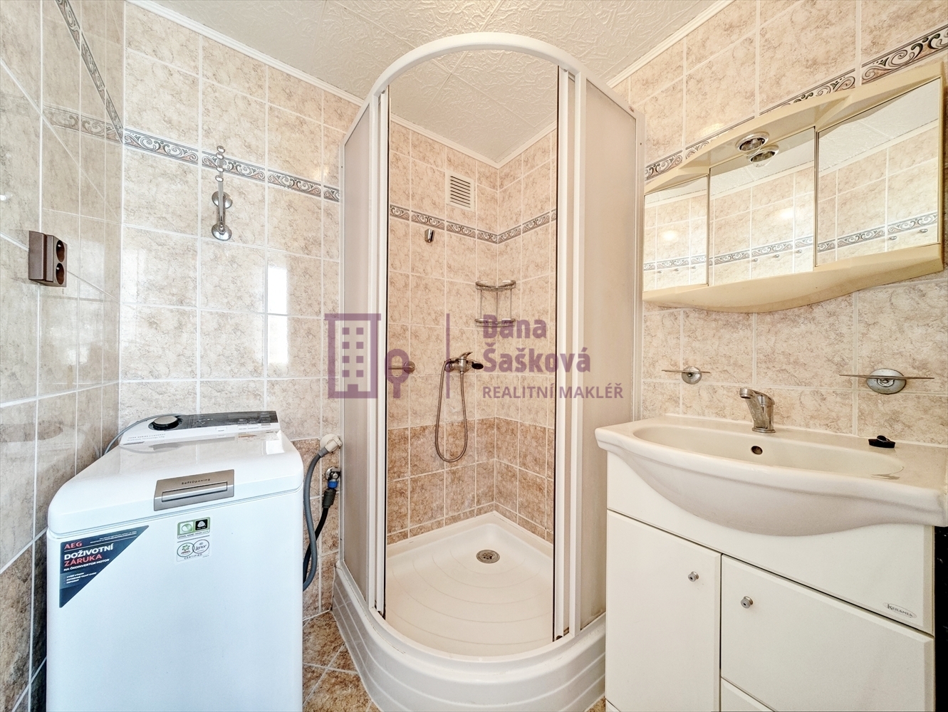 IMG_20250512_143603_6_7_9_Fusion-Interior.jpg