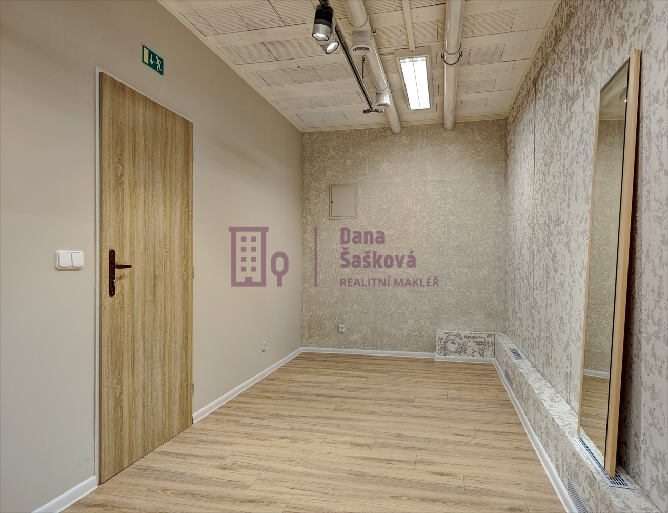 IMG_20241112_143808_10_14_15_Interior 2.jpg