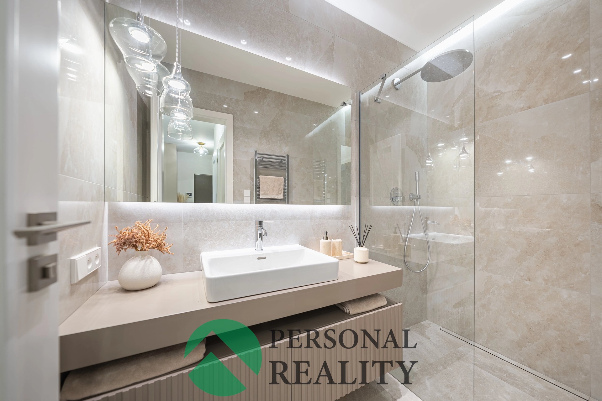 ar505307-hdr-min_x_q100__kr0