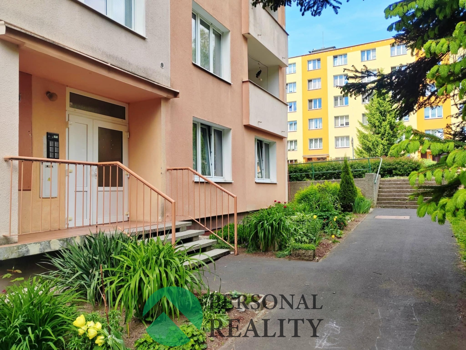 8ba5753f-11c8-41cb-bf84-f083fbf891e3