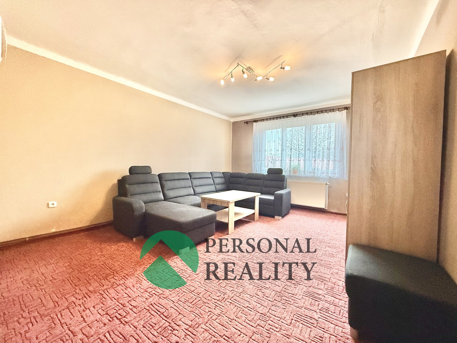 574B23B3-7111-4552-B820-E363AD1EE784_1_201_a