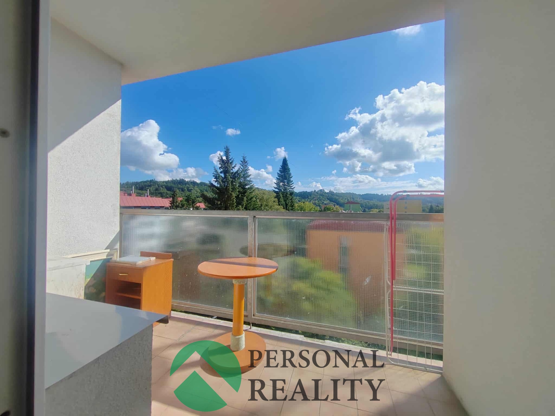 9f8da1ff-7c4c-46db-8079-b600701d7c4d