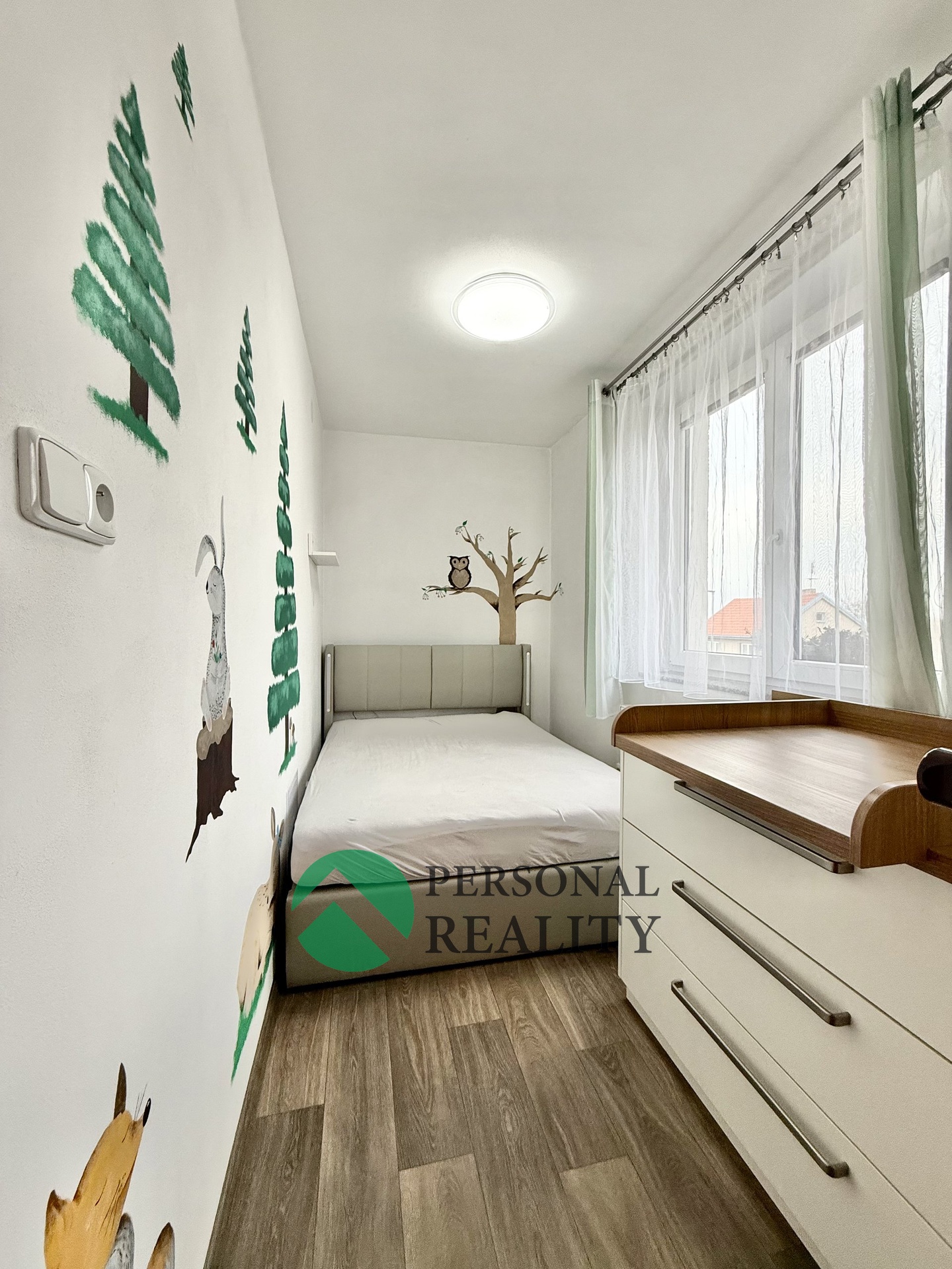 401C065C-4D0C-401E-B172-FF50A0AB4002_1_201_a