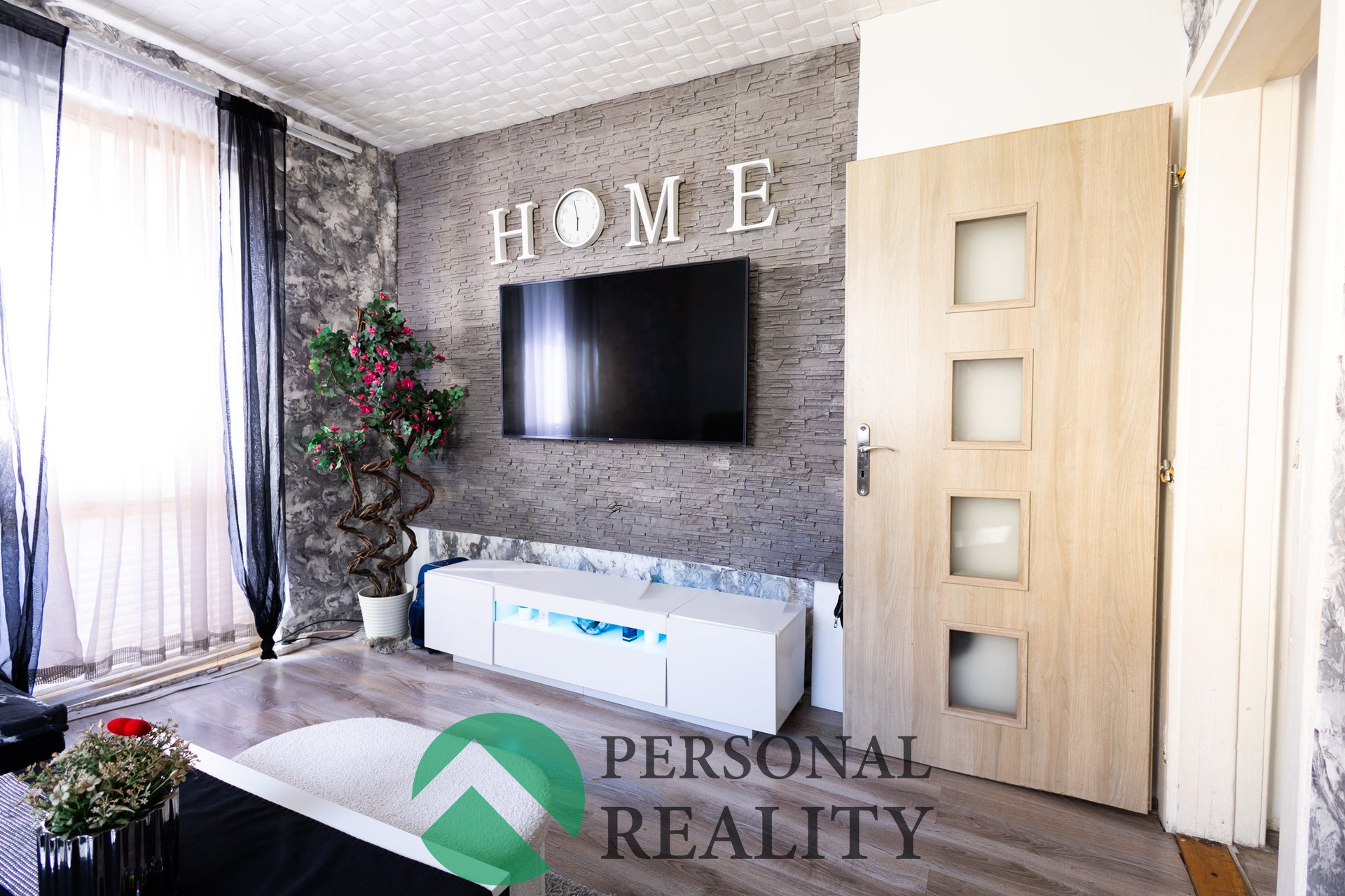 byt 2 obývací pokoj