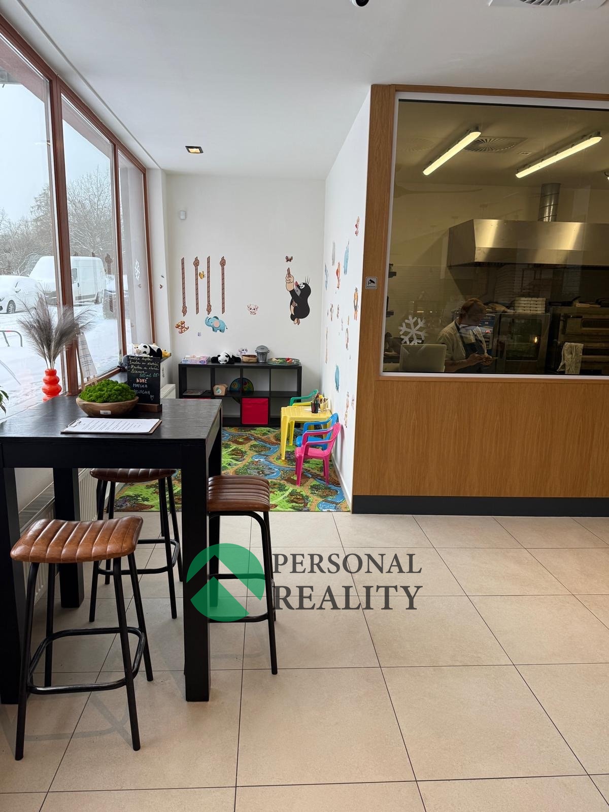 A2B32A65-D88E-4C29-9543-018A9DD10B62