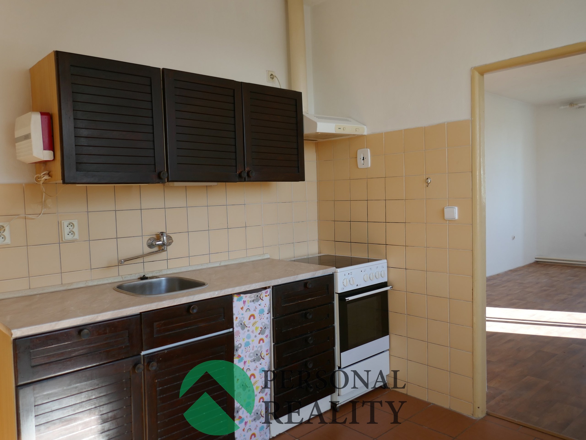 Průhled do obývacího pokoje