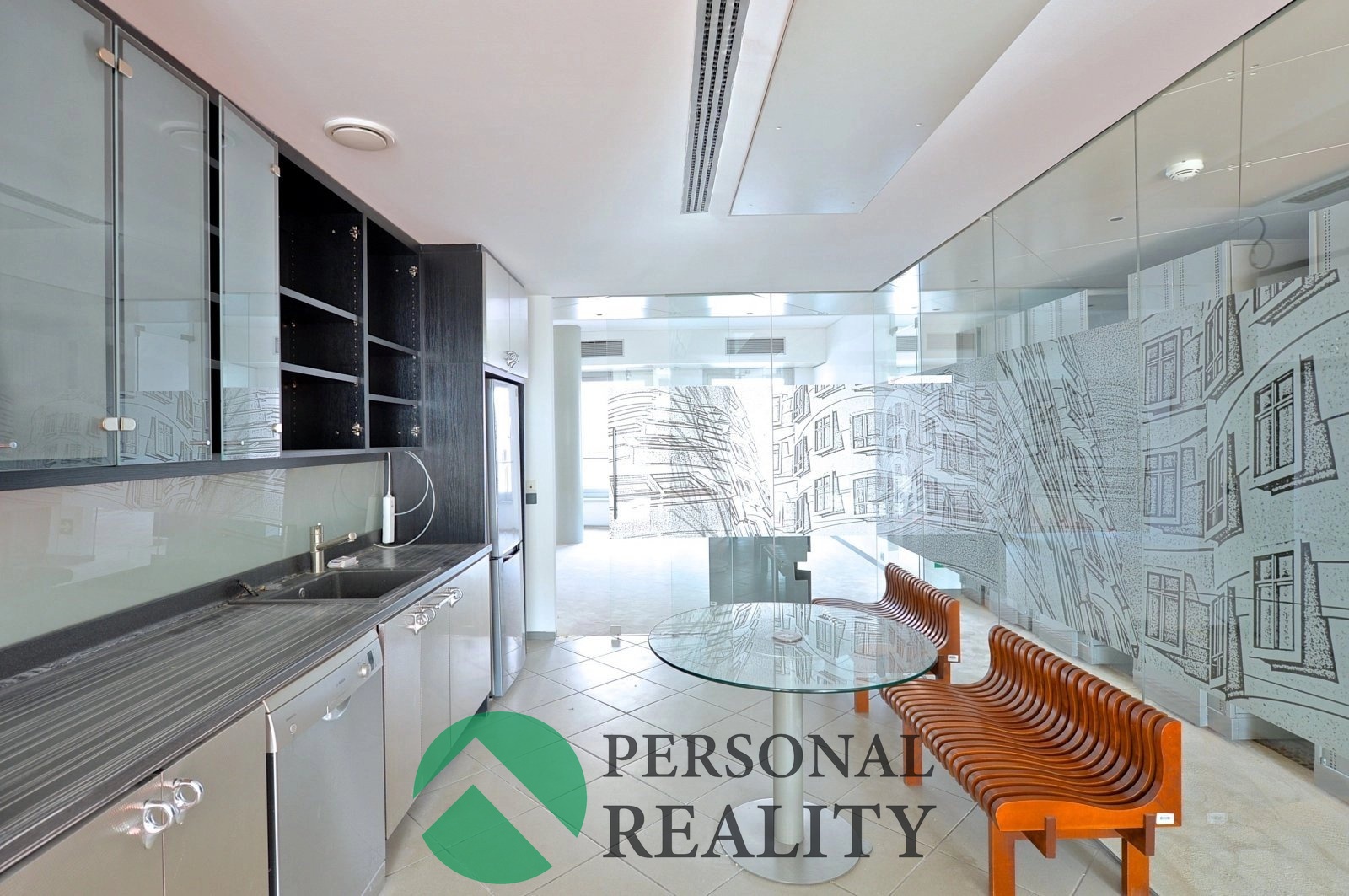 img_156639_x_q100__kr0