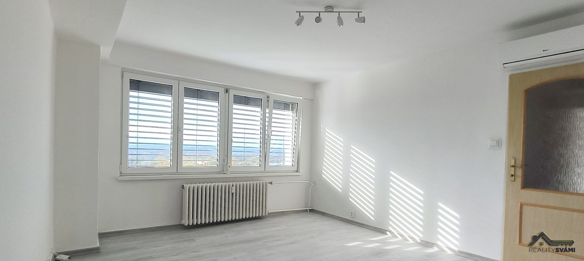 PHOTO-2025-10-31-15-48-07