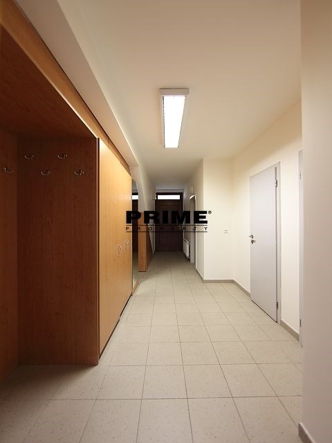 Pronájem kanceláře 63 m², Praha