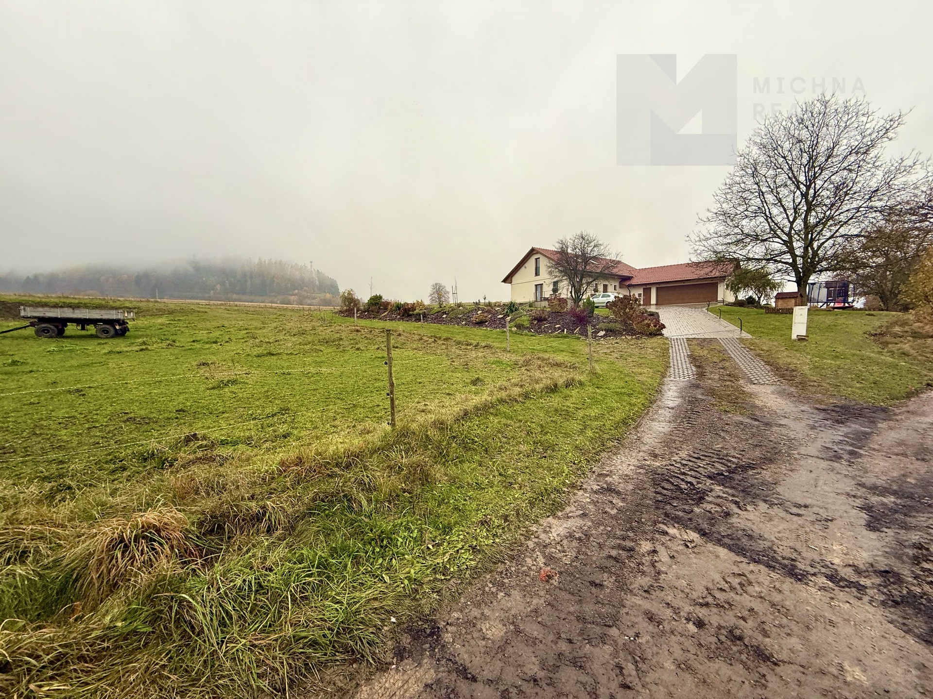 658E7B91-7635-49AA-A341-E6C054A219D6_1_201_a