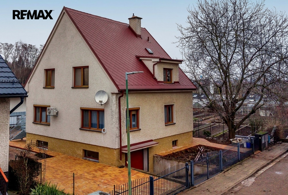 House, 250 m², land 477 m²