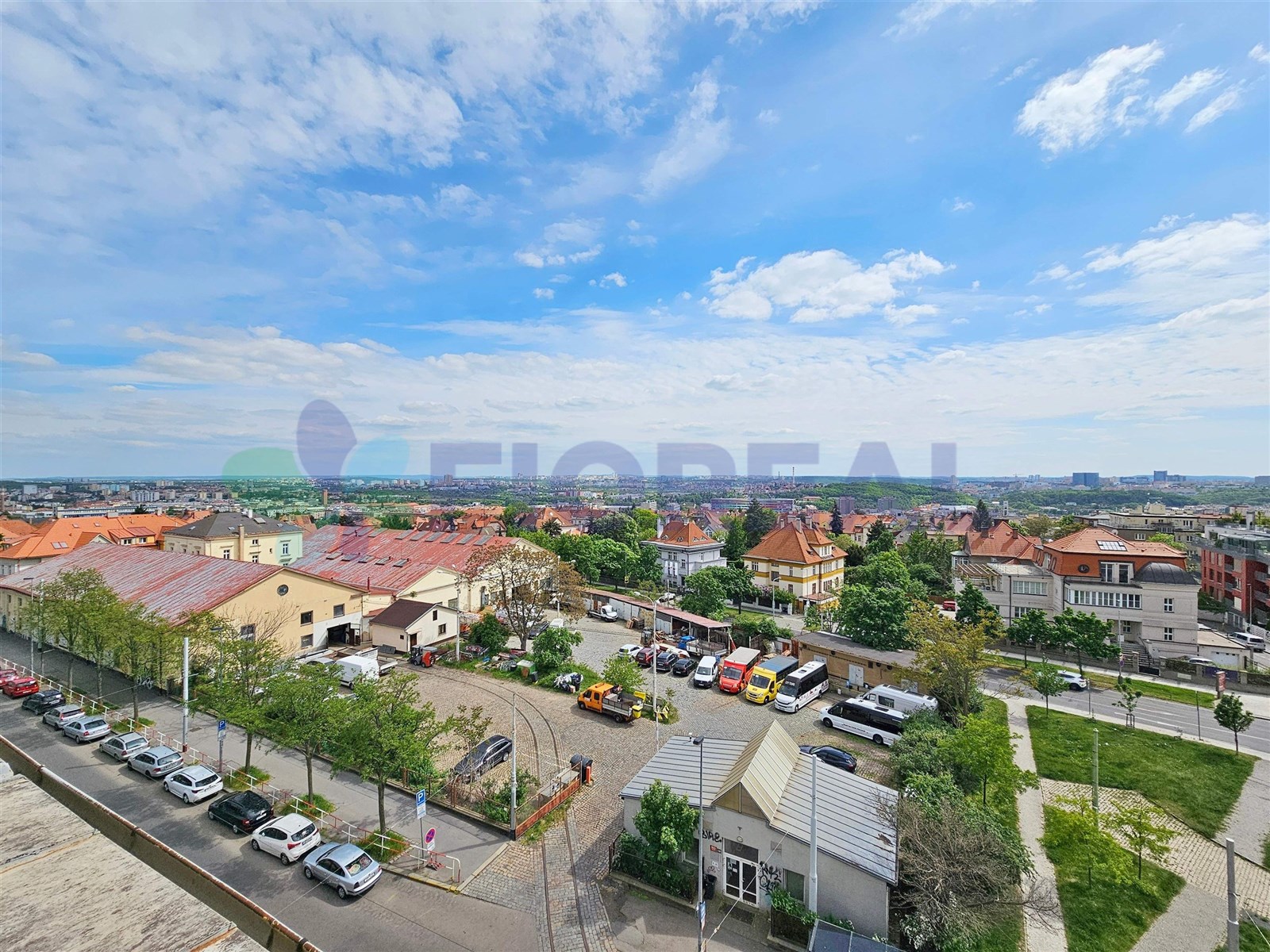 výhled z ložnice/pracovny