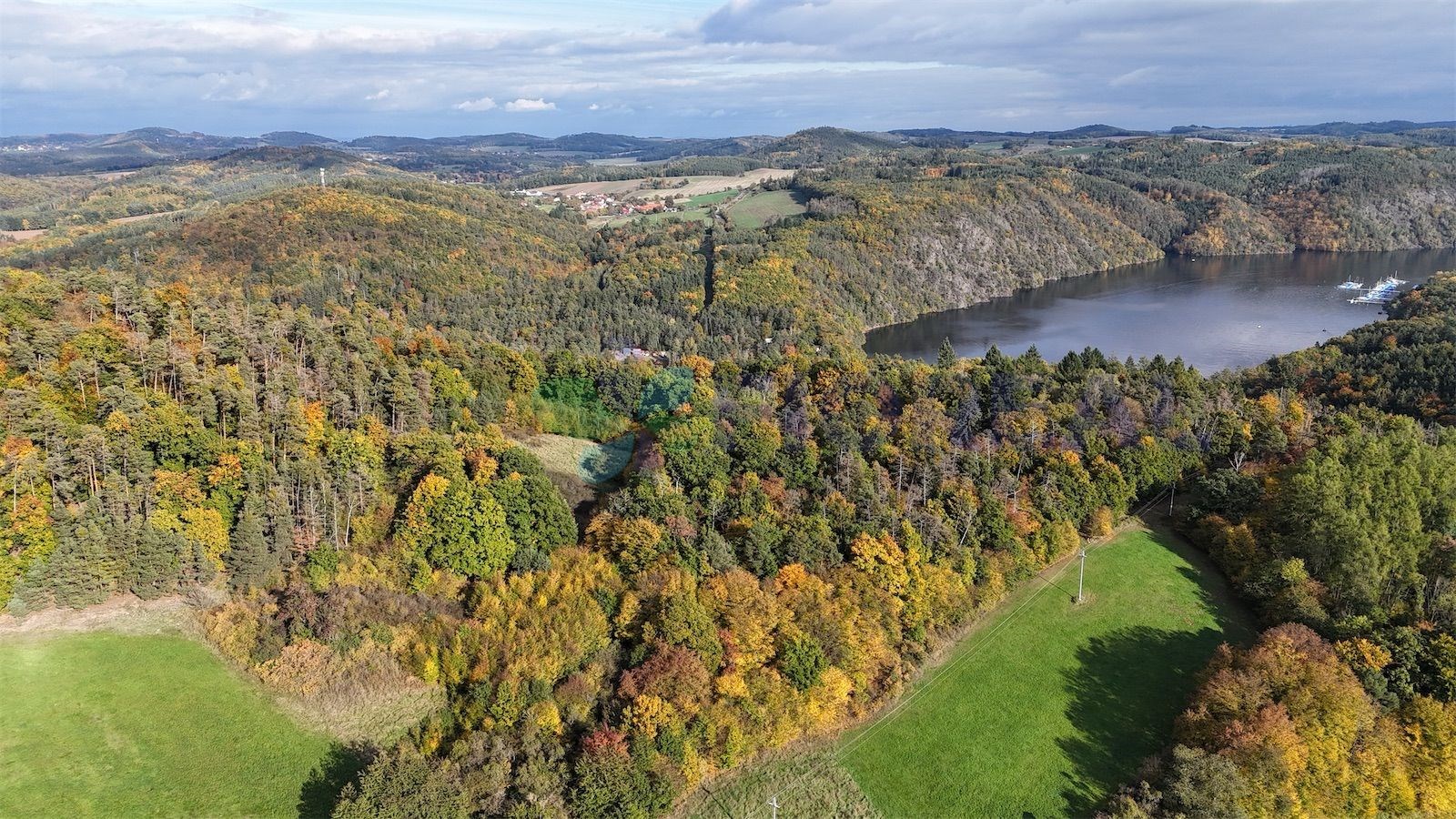 pozemky 744, 745 a 244/1