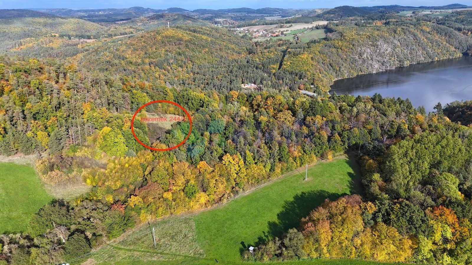 pozemky 744, 745 a 244/1