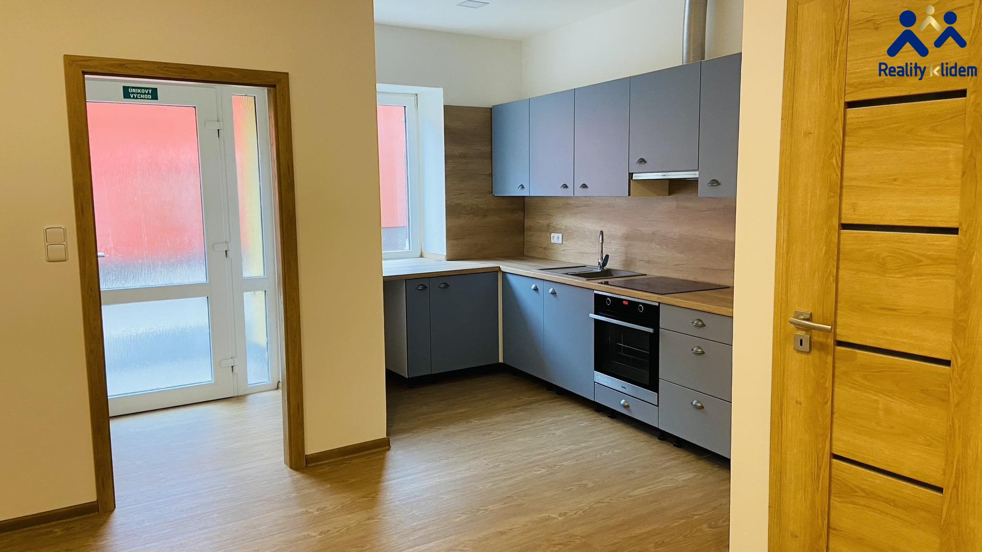 received_7031719396877893