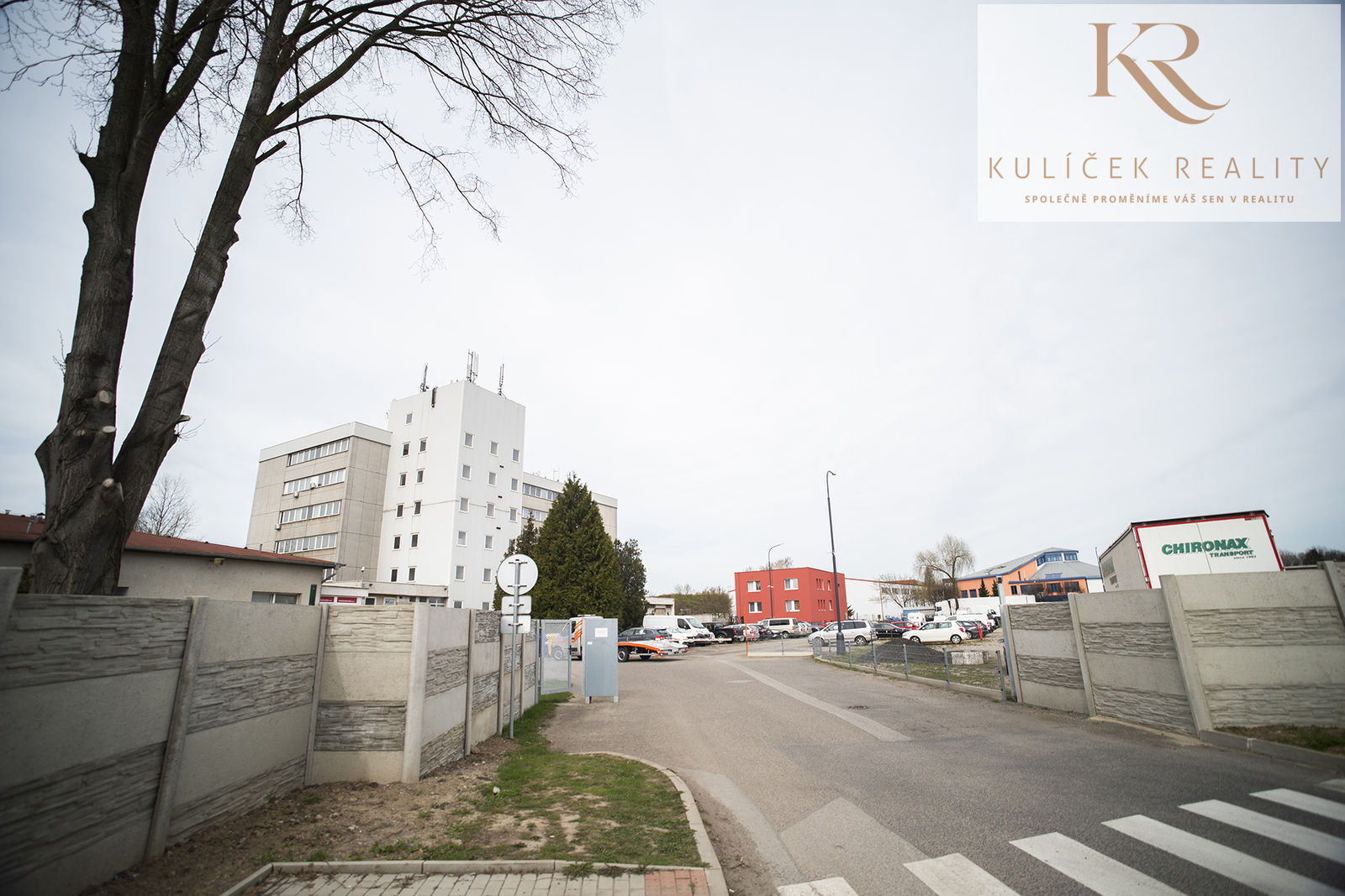 KULÍČEK Reality - Pronájem skladu - Areál