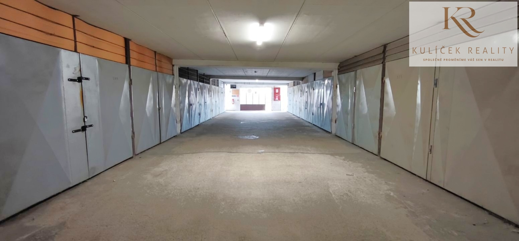 KULÍČEK Reality - Pronájem garáže - Garáže