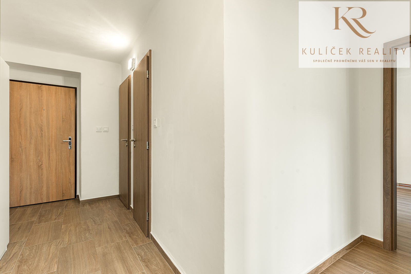 KULÍČEK Reality - Prodej bytu - Předsíň