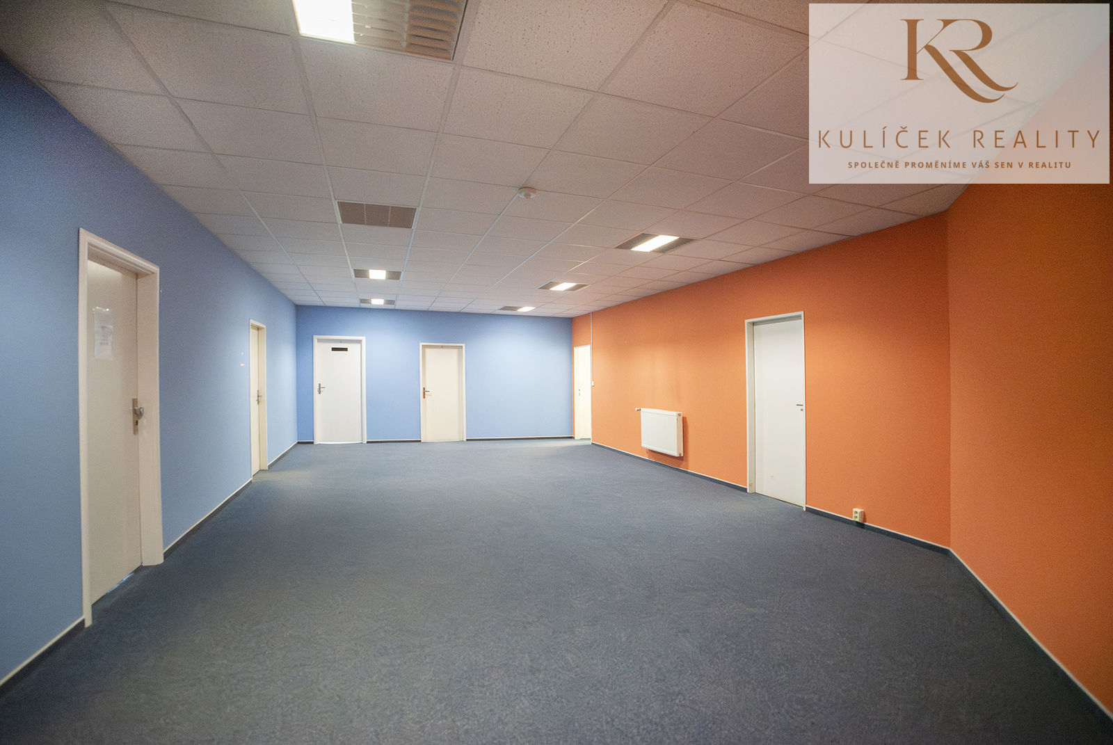 KULÍČEK Reality - Pronájem kanceláře - Vstupní chodba