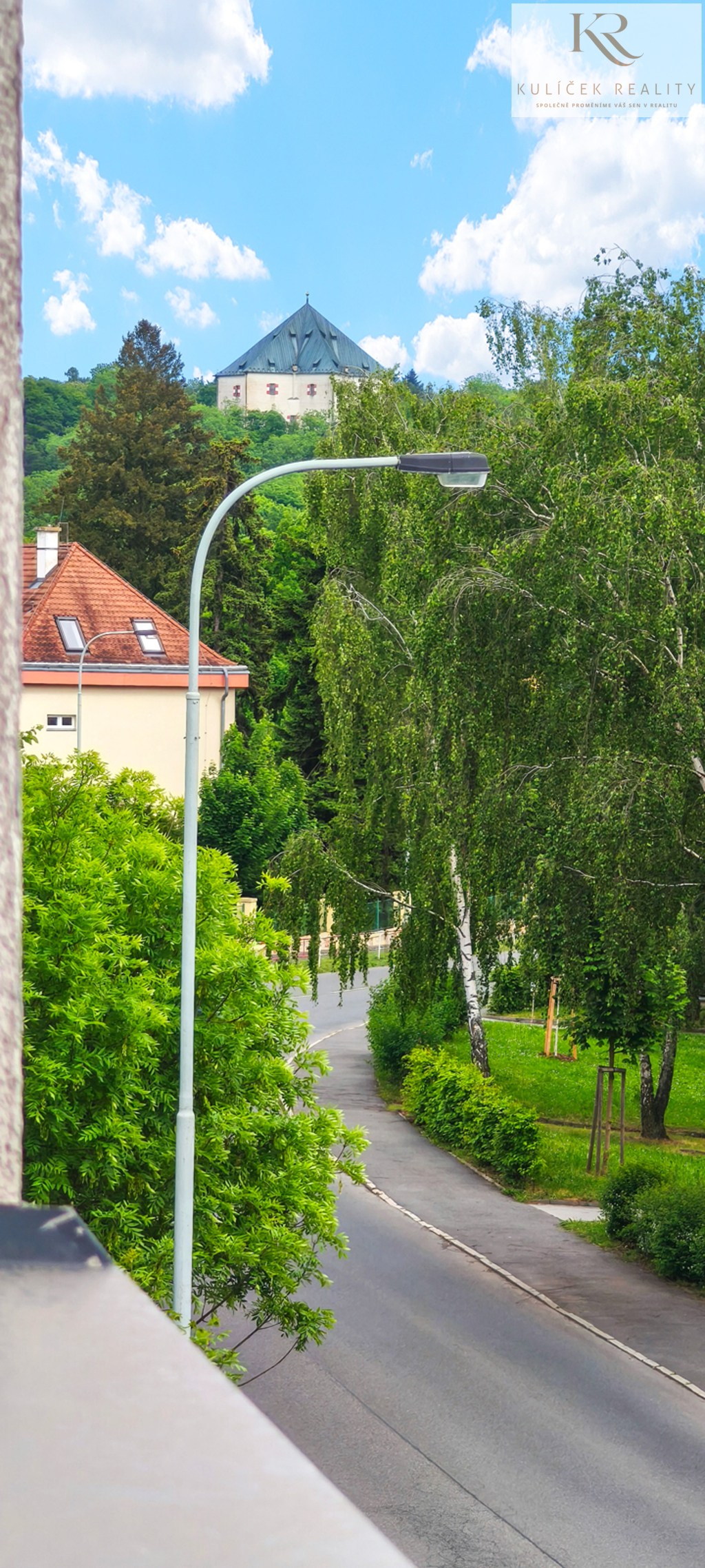 KULÍČEK Reality - Prodej bytu - Pohled z Pokoje