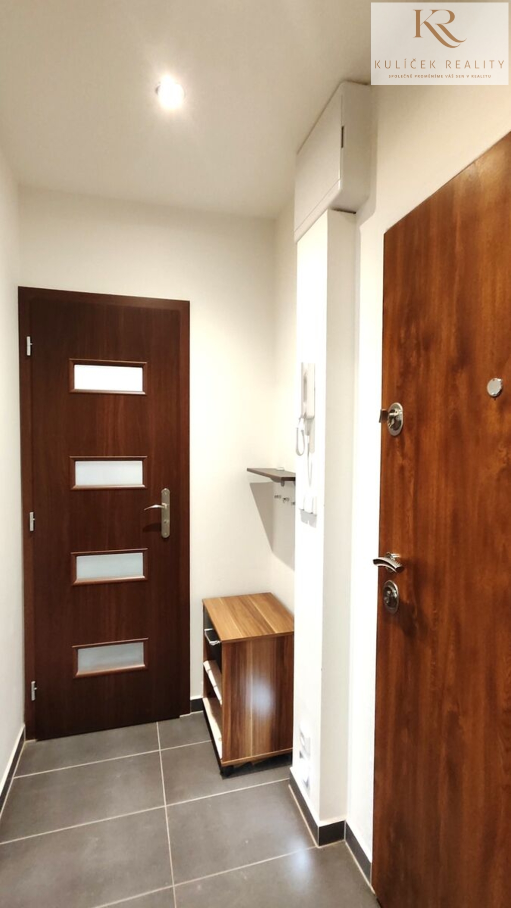 KULÍČEK Reality - Prodej bytu - Předsíň