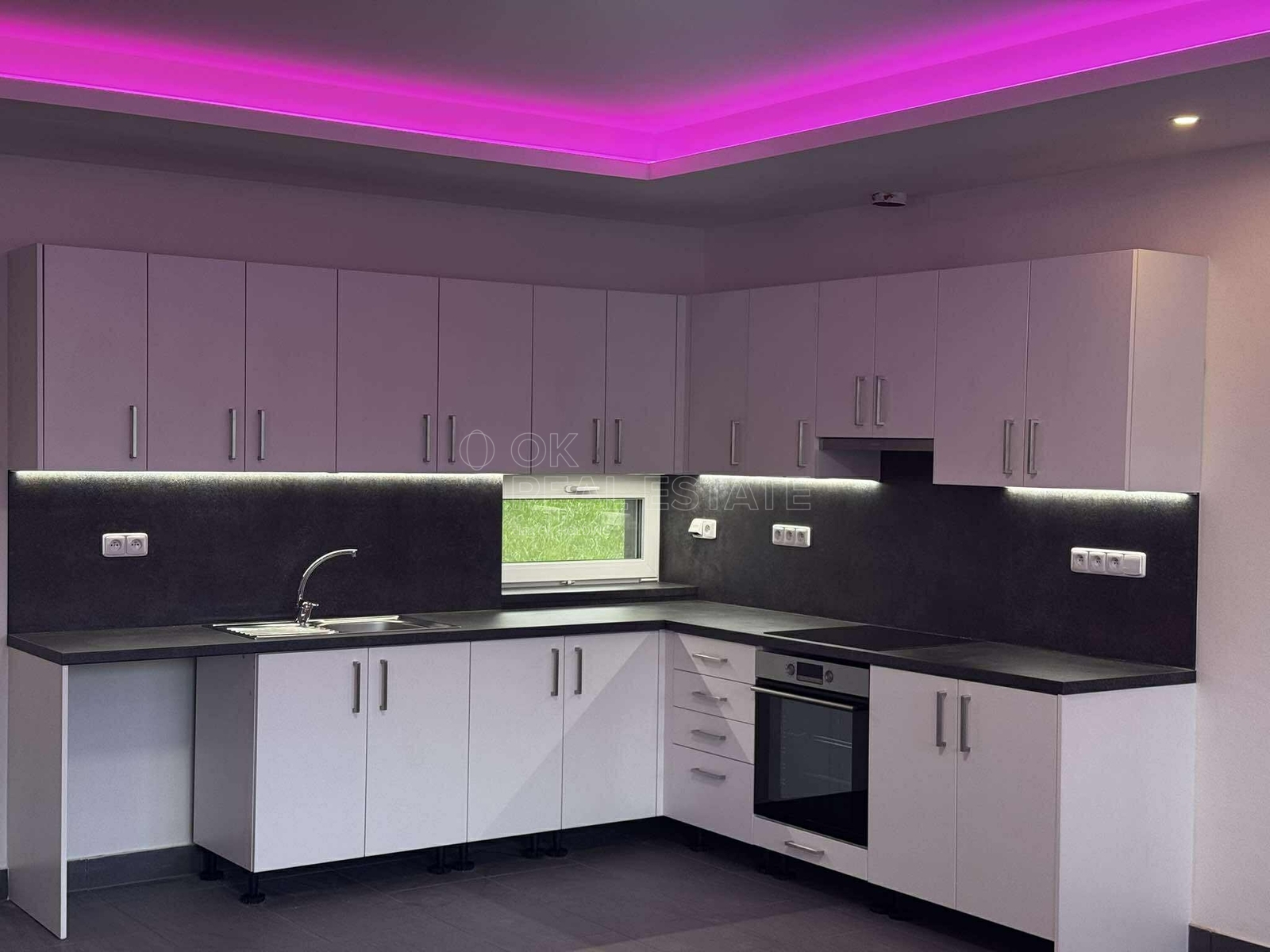 Kuchyně s obývacím pokojem