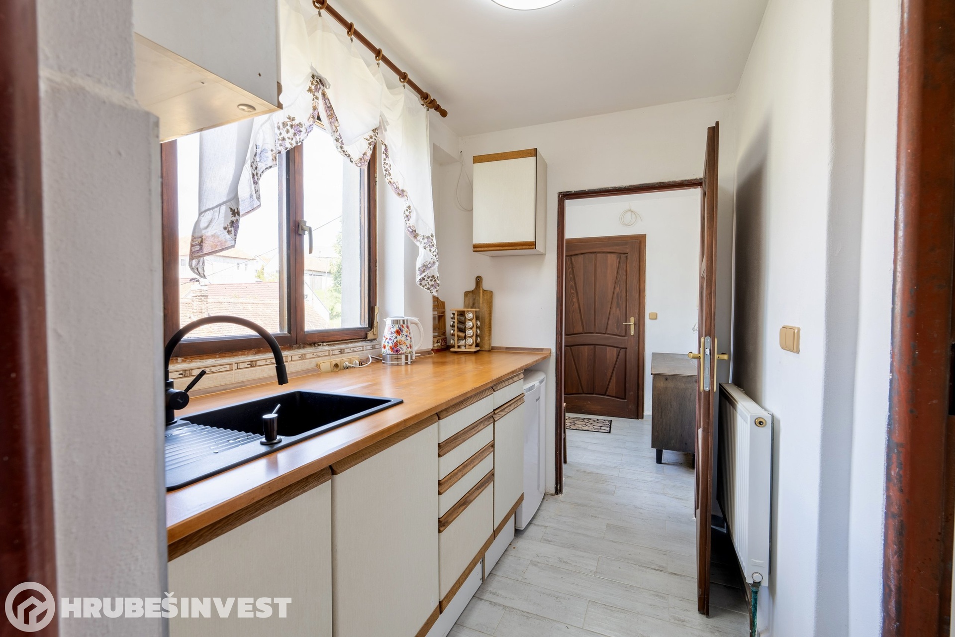 Kuchyně a chodba