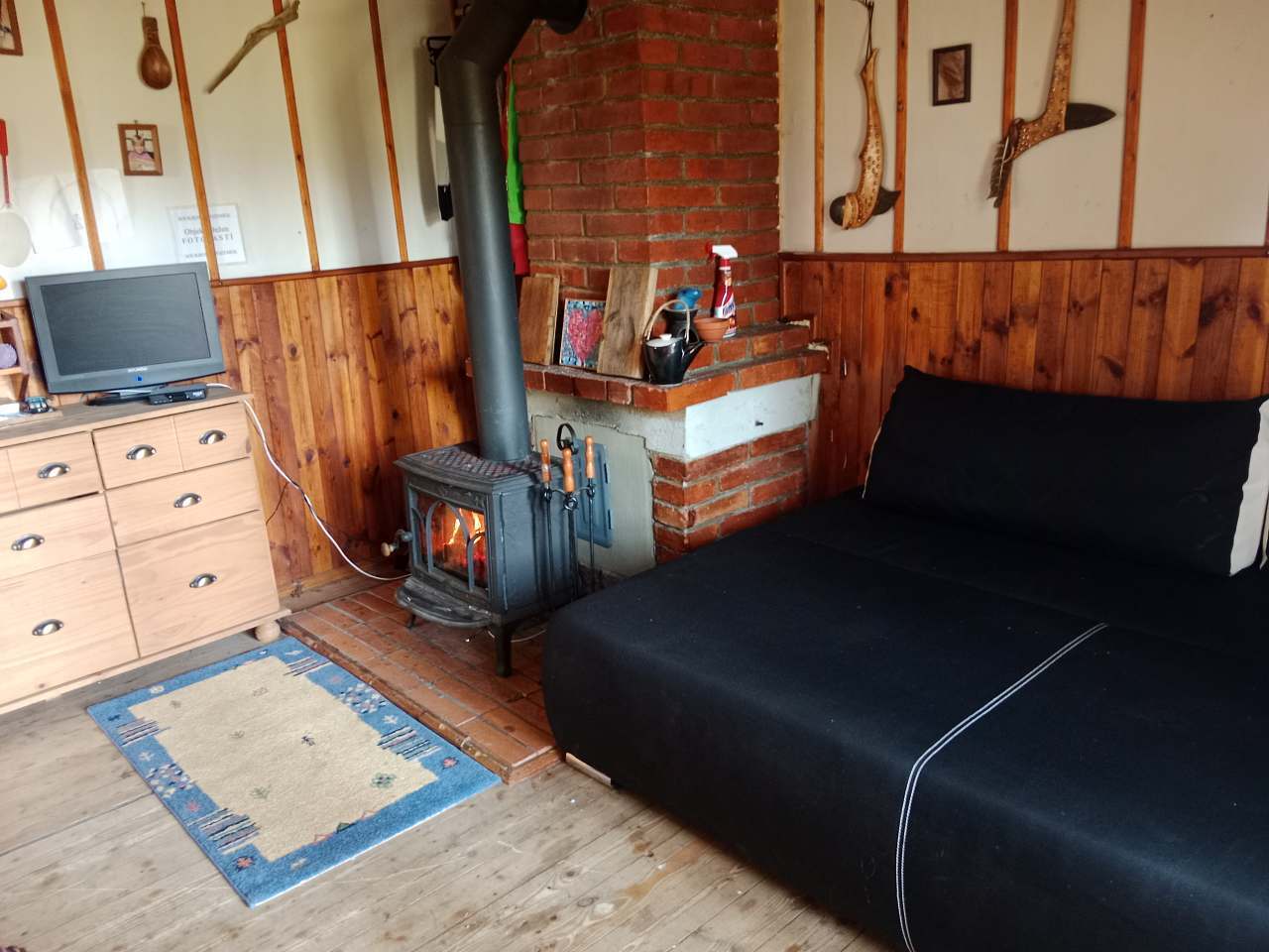 obyvaci-pokoj-s-jidelnou-a-rozkladacim-gaucem-f941-.jpeg