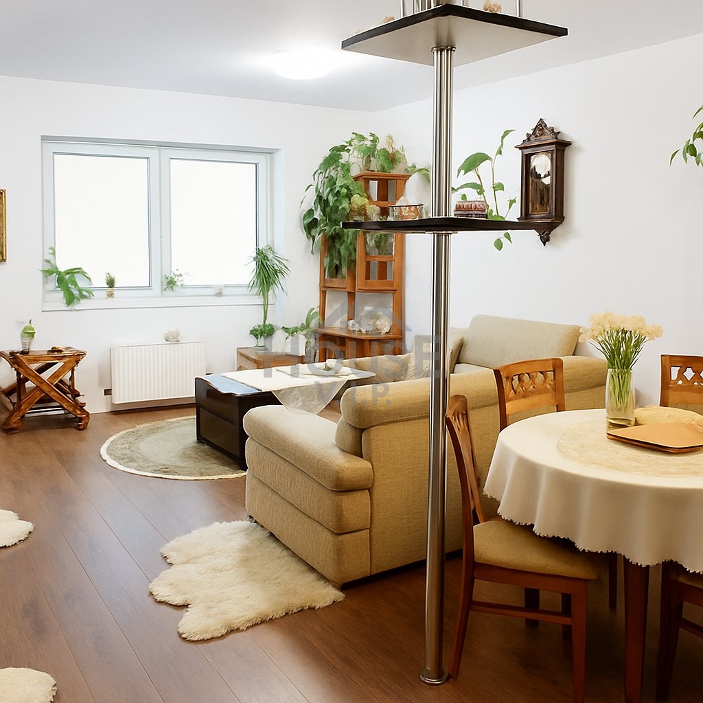 c055cdc9-ccd8-4628-8088-e3447ecdbdb4