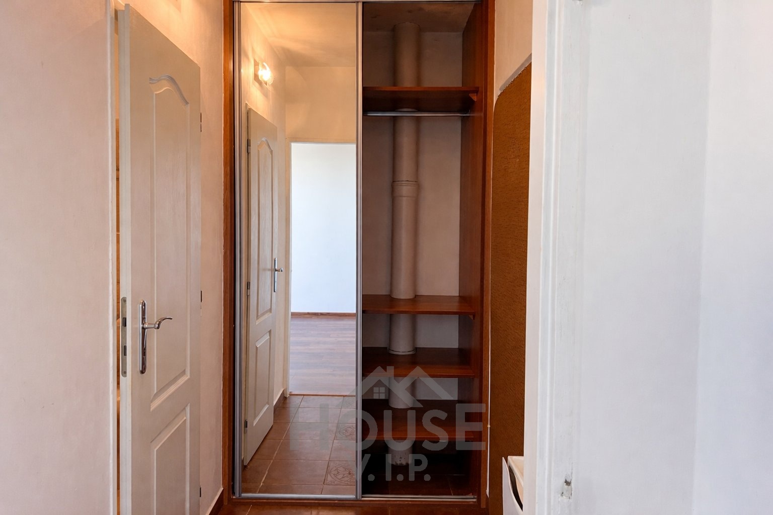 6ADD72A9-BEF9-472A-864B-4D394383889F