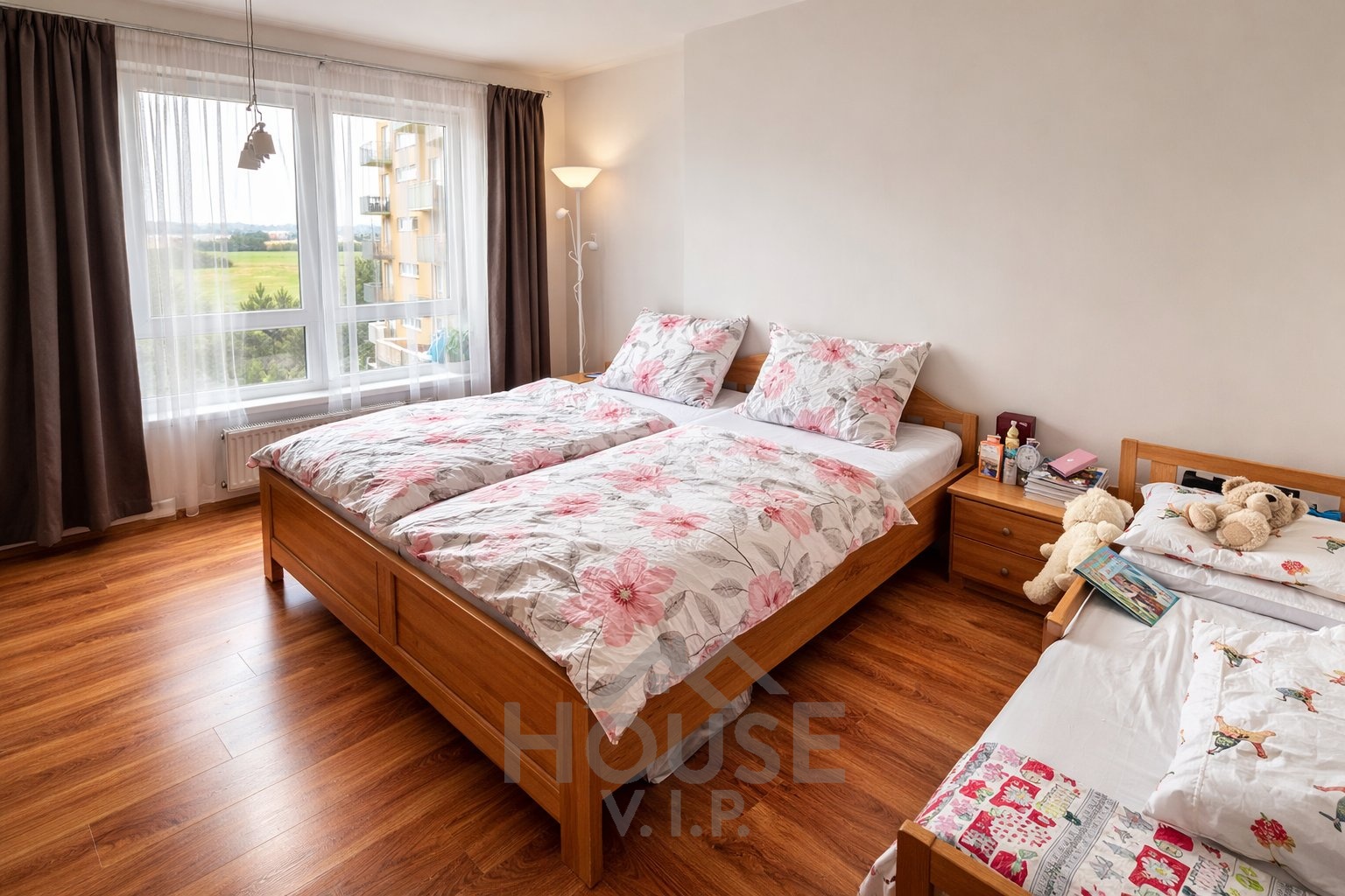 DE8F450B-783D-4DB1-9776-6EA5368A6643