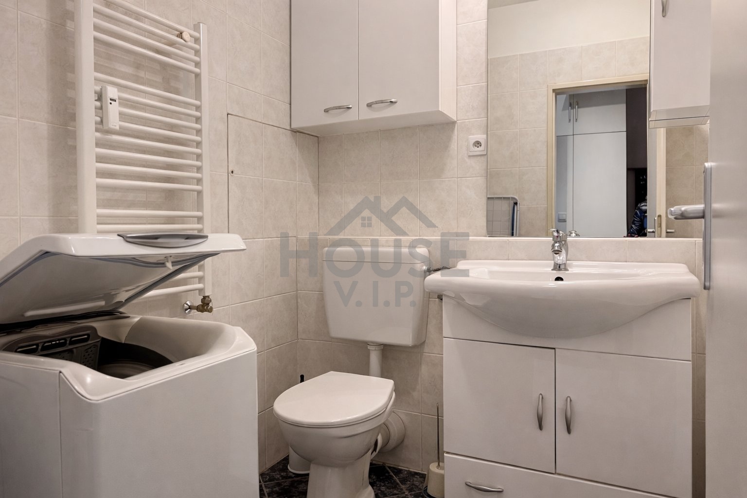 75779AD1-BEB9-4391-ABC5-8EB5AB3BC7A4