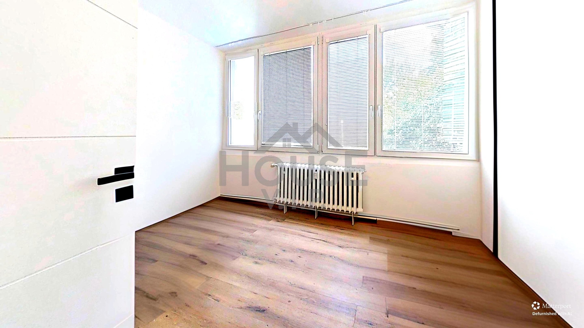 7-Nekvasilova-Bedroom-Defurnished 1
