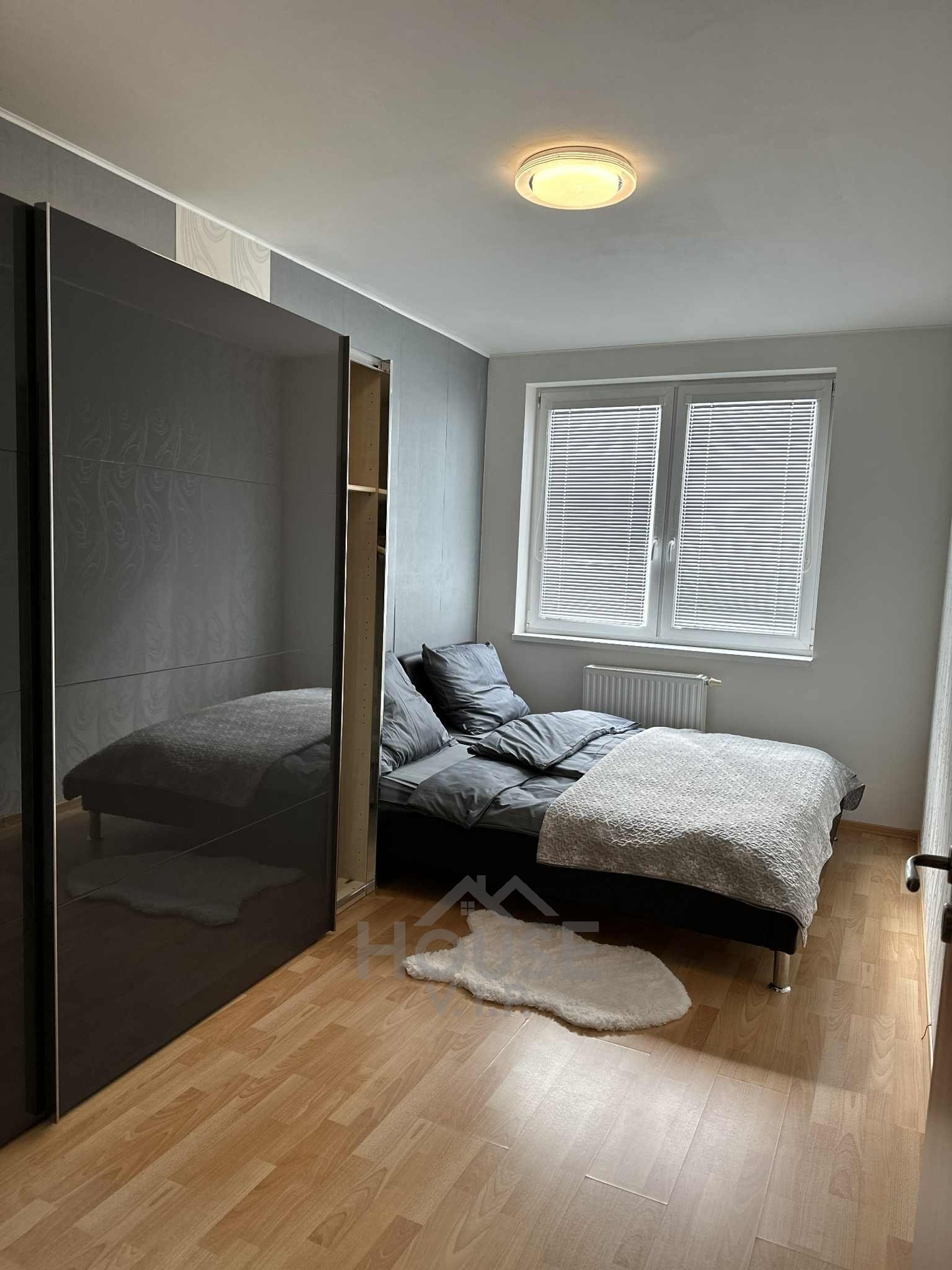 8f519df4-91a6-46be-8d5e-ee543946568c (1)