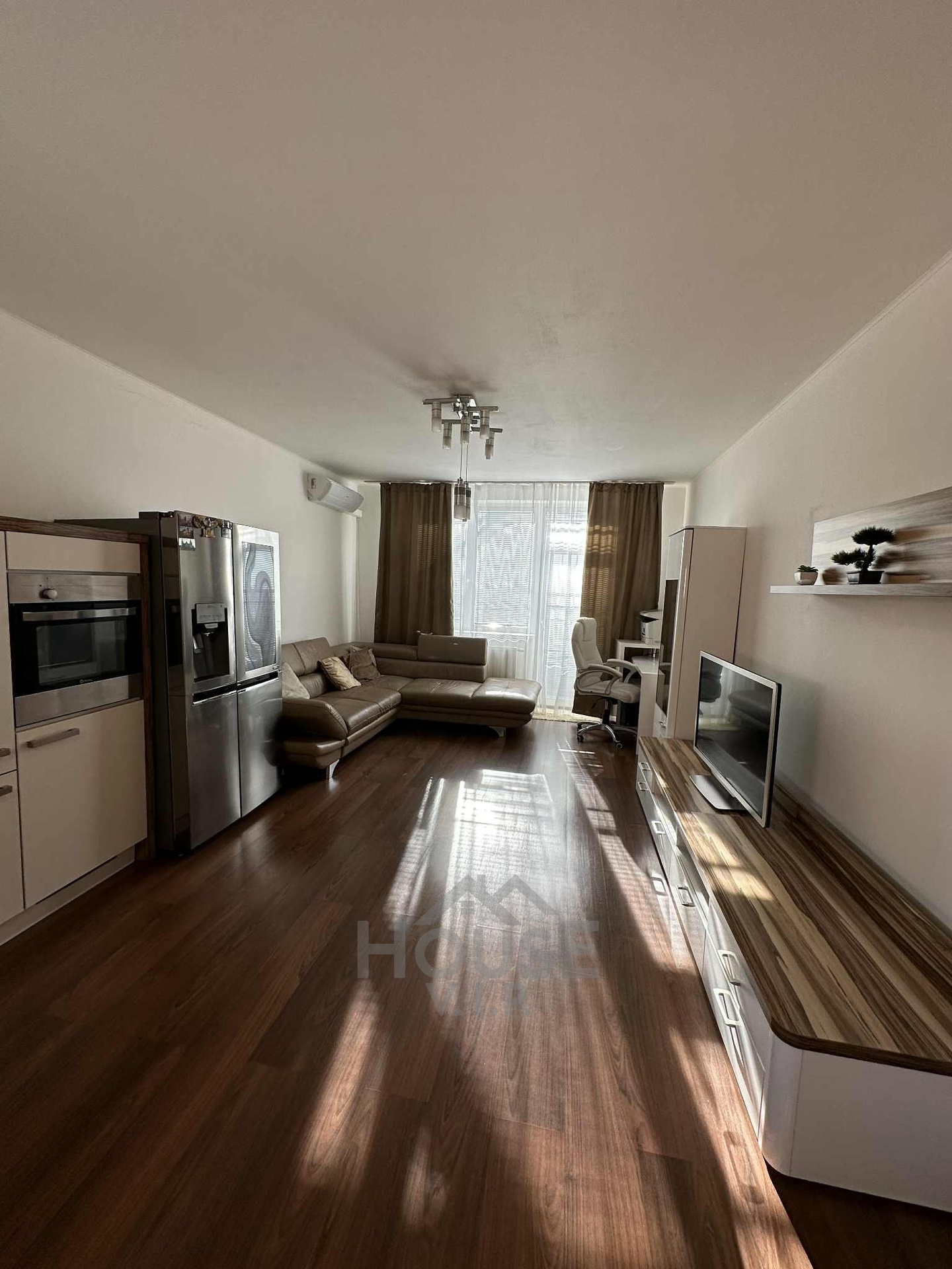 bdcc03a2-7314-4d92-92b2-f0727c25b638