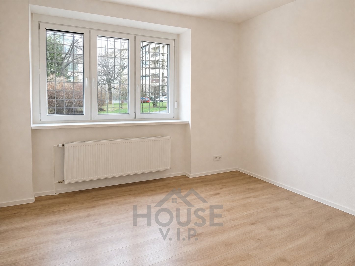 98439FB0-71B2-4F77-91ED-D5F35689D087