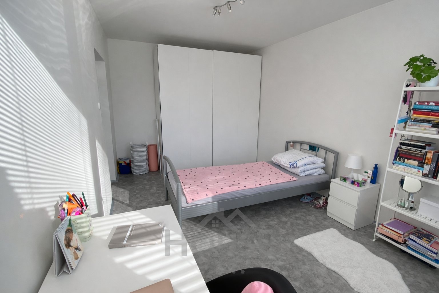 6D52F708-21A0-496C-B413-2AF1614B7F87